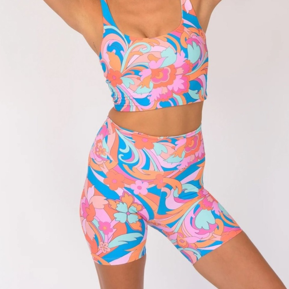 NWOT Skatie Cece Bike Short - Lanai print